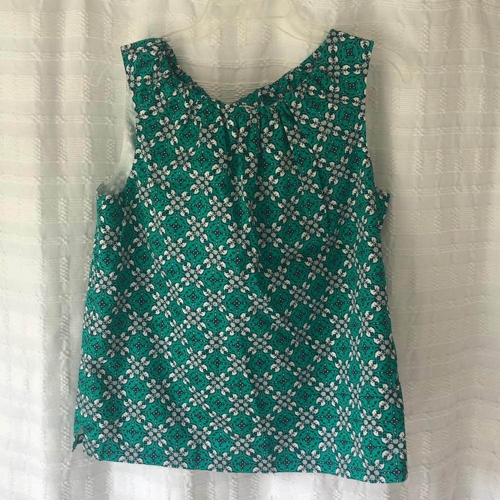 Vineyard Vines Women’s M sleeveless top